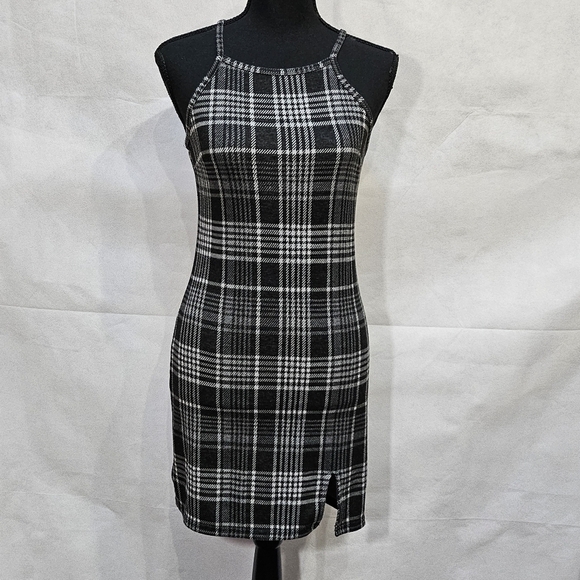 J for Justify Halter Pullover Black White Houndstooth Plaid Pencil Dress Size S - Picture 1 of 7
